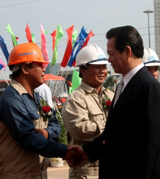 Thủ tướng phát lệnh thông xe Đại lộ Thăng Long - 3 Thủ tướng phát lệnh thông xe Đại lộ Thăng Long - 3