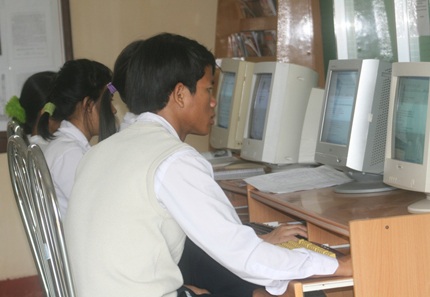 PT DTNT Quảng Nam: Hỗ trợ gần 50 triệu đồng cho HS đậu ĐH - 1 PT DTNT Quảng Nam: Hỗ trợ gần 50 triệu đồng cho HS đậu ĐH - 1