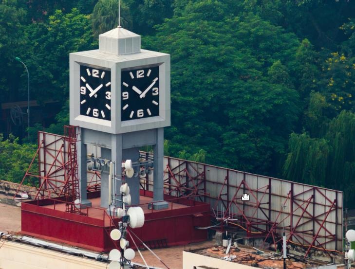 Phát hiện người sống trên nóc nhà Bưu điện Hà Nội - 5 Phát hiện người sống trên nóc nhà Bưu điện Hà Nội - 5