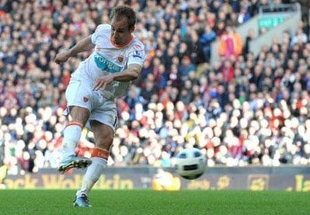 Thua Blackpool, Liverpool rơi xuống khu vực nguy hiểm - 2 Thua Blackpool, Liverpool rơi xuống khu vực nguy hiểm - 2
