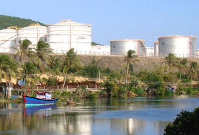 Nghịch lý nhập khẩu xăng dầu khi Dung Quất... tồn kho - 1