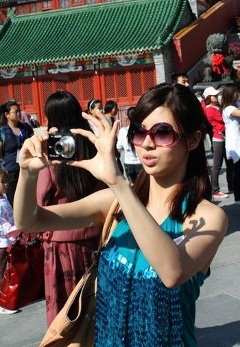 Kiều Khanh và các người đẹp thăm quan khu đền Badachu - 17 Kiều Khanh và các người đẹp thăm quan khu đền Badachu - 17