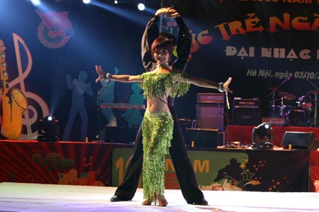 1.000 vũ công trẻ tham dự Đại nhạc hội “Sức trẻ ngàn năm” - 3 1.000 vũ công trẻ tham dự Đại nhạc hội “Sức trẻ ngàn năm” - 3