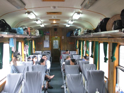 Bí thư Tỉnh ủy Quảng Bình đi trực thăng cứu hộ ở tâm lũ - 8