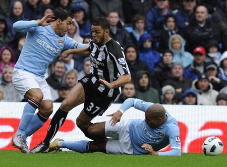 Van Marwijk gạch tên “ác thú” De Jong khỏi tuyển Hà Lan - 1 Van Marwijk gạch tên “ác thú” De Jong khỏi tuyển Hà Lan - 1