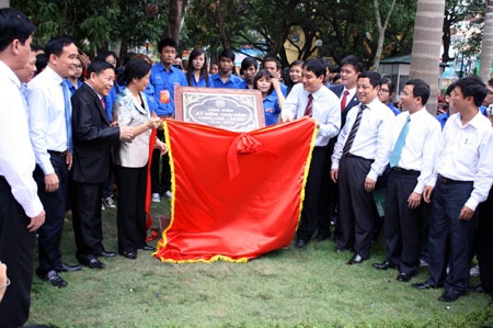 Gắn biển nghìn năm cho công trình vườn hoa Lý Tự Trọng - 2 Gắn biển nghìn năm cho công trình vườn hoa Lý Tự Trọng - 2