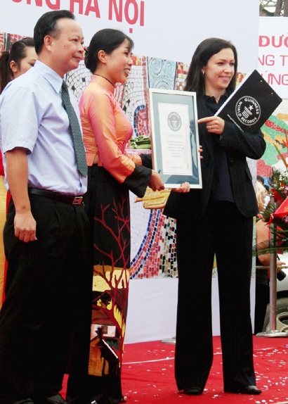 Con đường gốm sứ đón nhận kỷ lục Guinness thế giới - 3