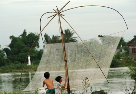 Lặn ngụp mưu sinh ngày lũ - 5