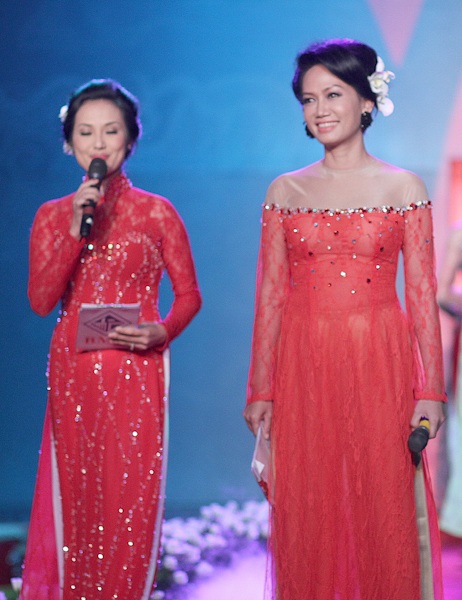 Mai Phương Thúy diện áo dài 100m - 10