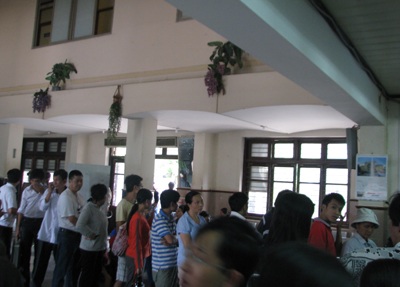 Bí thư Tỉnh ủy Quảng Bình đi trực thăng cứu hộ ở tâm lũ - 11