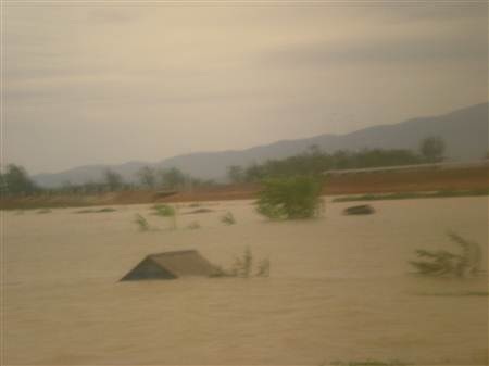 Miền Trung hỏi Hà Nội có mưa không? - 1