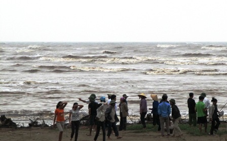 Tìm thấy thi thể 2 học sinh bị nước cuốn trôi  - 1