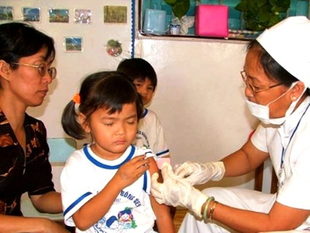 Tiêm phòng sởi cho trẻ dưới 6 tuổi toàn thành - 1 Tiêm phòng sởi cho trẻ dưới 6 tuổi toàn thành - 1