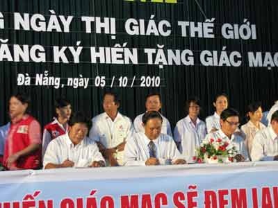 Đã có hơn 2000 người tình nguyện hiến tặng giác mạc - 3