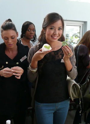 Kiều Khanh ấn tượng với hoa hậu Thụy Điển - 9 Kiều Khanh ấn tượng với hoa hậu Thụy Điển - 9