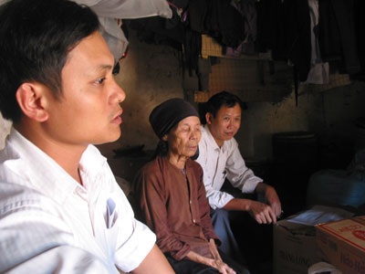 Chuyện tiếp về hai ông bà cụ “không chốn nương thân” - 1