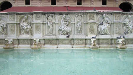 Nokia N8 “đối đầu” với máy ảnh Canon IXUS 130  - 3