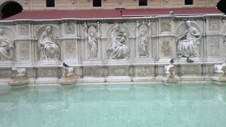 Nokia N8 “đối đầu” với máy ảnh Canon IXUS 130  - 4