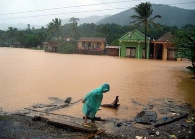 Mưa lũ hoành hành châu Á, 140 người chết - 2 Mưa lũ hoành hành châu Á, 140 người chết - 2
