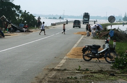 Qua QL1A, thấy nỗi đau người dân Quảng Bình - 1