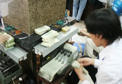Giá USD tự do lên sát mốc 20.000 VND - 1 Giá USD tự do lên sát mốc 20.000 VND - 1