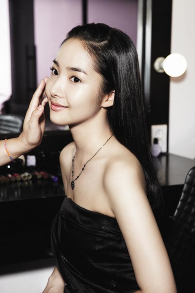 Hé lộ ảnh quảng cáo hấp dẫn của Park Min Young - 5 Hé lộ ảnh quảng cáo hấp dẫn của Park Min Young - 5