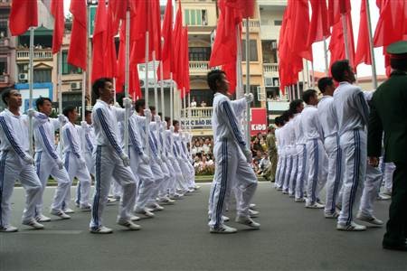 Chùm ảnh: Đoàn diễu binh, diễu hành trên đường phố - 2 Chùm ảnh: Đoàn diễu binh, diễu hành trên đường phố - 2