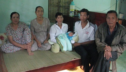 Thăm gia đình mới của cháu Nhân Tâm - 3 Thăm gia đình mới của cháu Nhân Tâm - 3