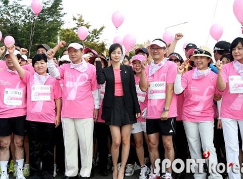 Kim Tae Hee tích cực tham gia hoạt động xã hội - 4 Kim Tae Hee tích cực tham gia hoạt động xã hội - 4