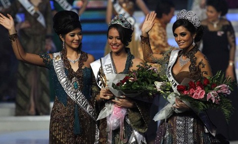 Hoa hậu Hoàn vũ và quãng thời gian thú vị tại Indonesia - 2 Hoa hậu Hoàn vũ và quãng thời gian thú vị tại Indonesia - 2