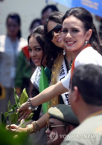 Hoa hậu Hoàn vũ và quãng thời gian thú vị tại Indonesia - 7 Hoa hậu Hoàn vũ và quãng thời gian thú vị tại Indonesia - 7
