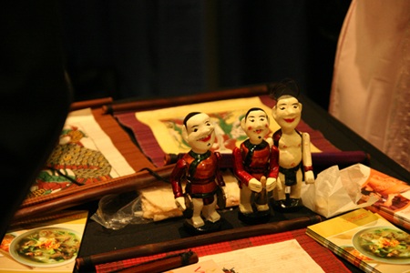 Sinh viên ĐH KTQD mang nét văn hóa thuần Việt đến Mỹ - 2 Sinh viên ĐH KTQD mang nét văn hóa thuần Việt đến Mỹ - 2