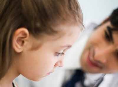 Dễ nhầm lẫn biểu hiện viêm đường tiểu ở bé gái - 1 Dễ nhầm lẫn biểu hiện viêm đường tiểu ở bé gái - 1