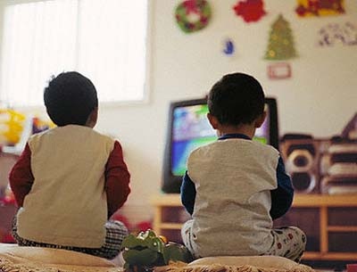 Vì sao không cho trẻ ngồi trước màn hình nhiều hơn 2 tiếng/ngày? - 1 Vì sao không cho trẻ ngồi trước màn hình nhiều hơn 2 tiếng/ngày? - 1