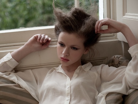 Vẻ tinh khôi của người mẫu trẻ Eleanor - 2 Vẻ tinh khôi của người mẫu trẻ Eleanor - 2