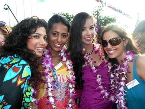 Hình ảnh mới của Kiều Khanh và người đẹp HHTG - 9