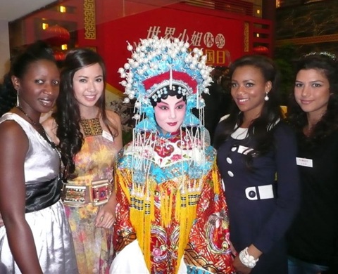 Hình ảnh mới của Kiều Khanh và người đẹp HHTG - 13