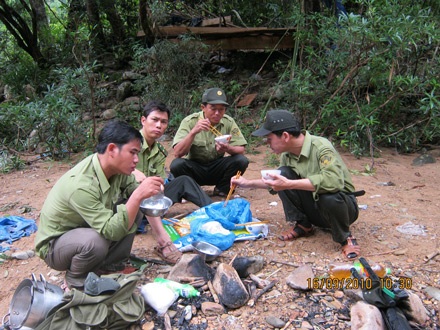 Thăm lại những chiến sĩ giữ rừng Núi Mang - 1