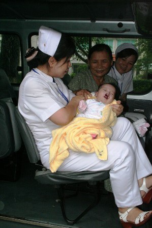 Bé Nhân Nghĩa về “nhà mới” - 2