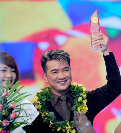 Mr Đàm đoạt giải Album Vàng tháng 10 - 1