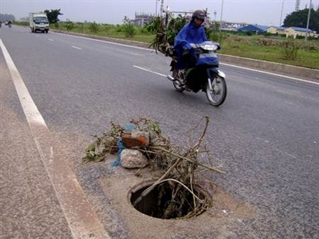Miệng cống… tử thần! - 1