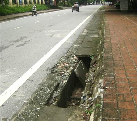 Miệng cống… tử thần! - 2