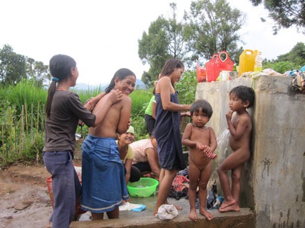 Kỳ lạ ngôi làng quanh năm ăn cơm nếp - 4 Kỳ lạ ngôi làng quanh năm ăn cơm nếp - 4