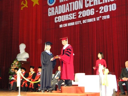 ĐH Quốc tế TPHCM: Hơn 35% sinh viên tốt nghiệp loại giỏi - 1