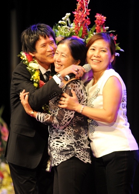 Đàm Vĩnh Hưng hát trong liveshow của Tuấn Vũ - 3