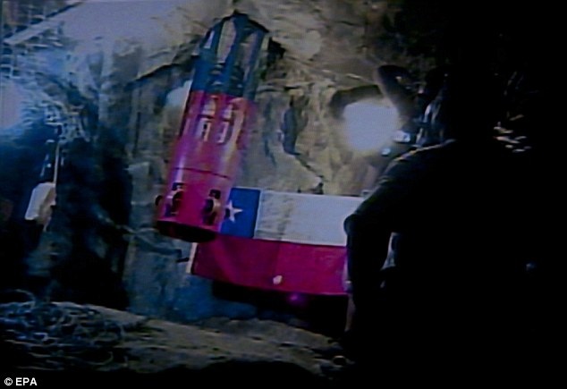 Chile sắp hoàn tất cuộc giải cứu kỳ diệu, cả thế giới dõi theo - 4 Chile sắp hoàn tất cuộc giải cứu kỳ diệu, cả thế giới dõi theo - 4