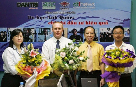 Giao lưu trực tuyến “Du học Anh quốc: chi phí đầu tư hiệu quả” - 1 Giao lưu trực tuyến “Du học Anh quốc: chi phí đầu tư hiệu quả” - 1