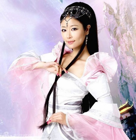 Lâm Tâm Như gợi cảm với nhân vật game online - 2 Lâm Tâm Như gợi cảm với nhân vật game online - 2