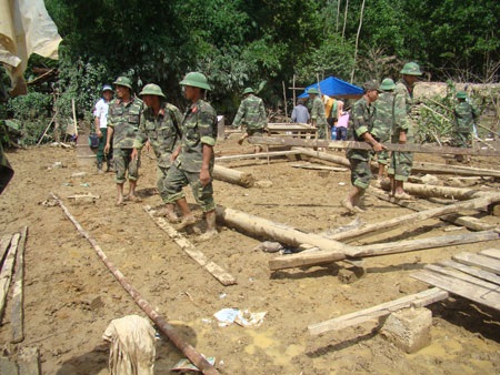 Rũ bùn đứng dậy với hai bàn tay trắng - 6 Rũ bùn đứng dậy với hai bàn tay trắng - 6