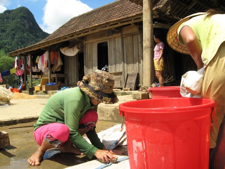 Rũ bùn đứng dậy với hai bàn tay trắng - 9 Rũ bùn đứng dậy với hai bàn tay trắng - 9